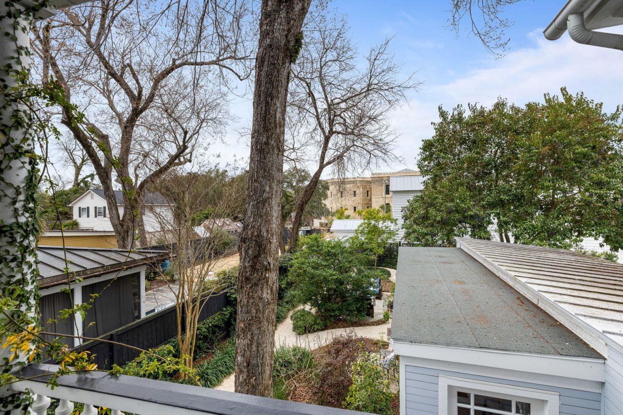 99 Logan Street Photo 30