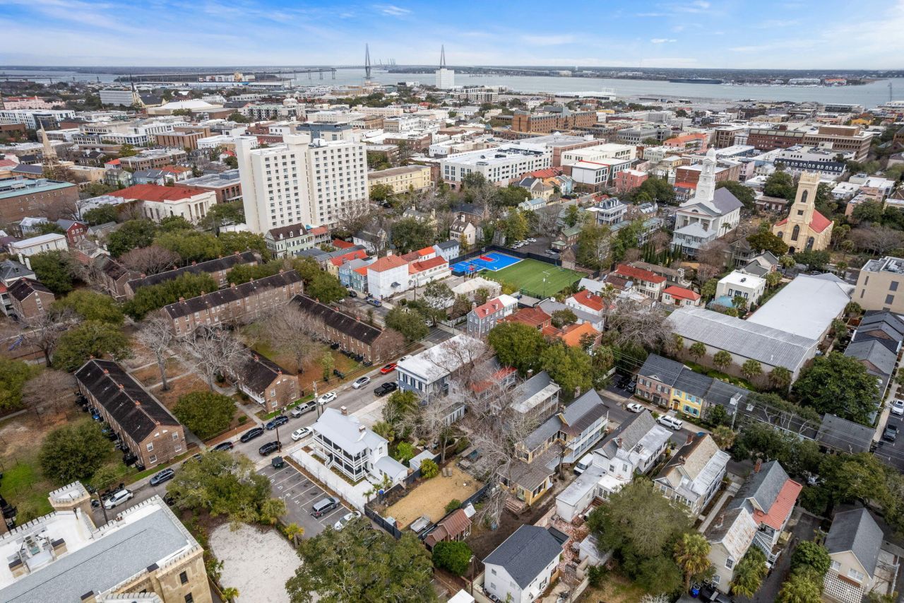 99 Logan Street Photo 36