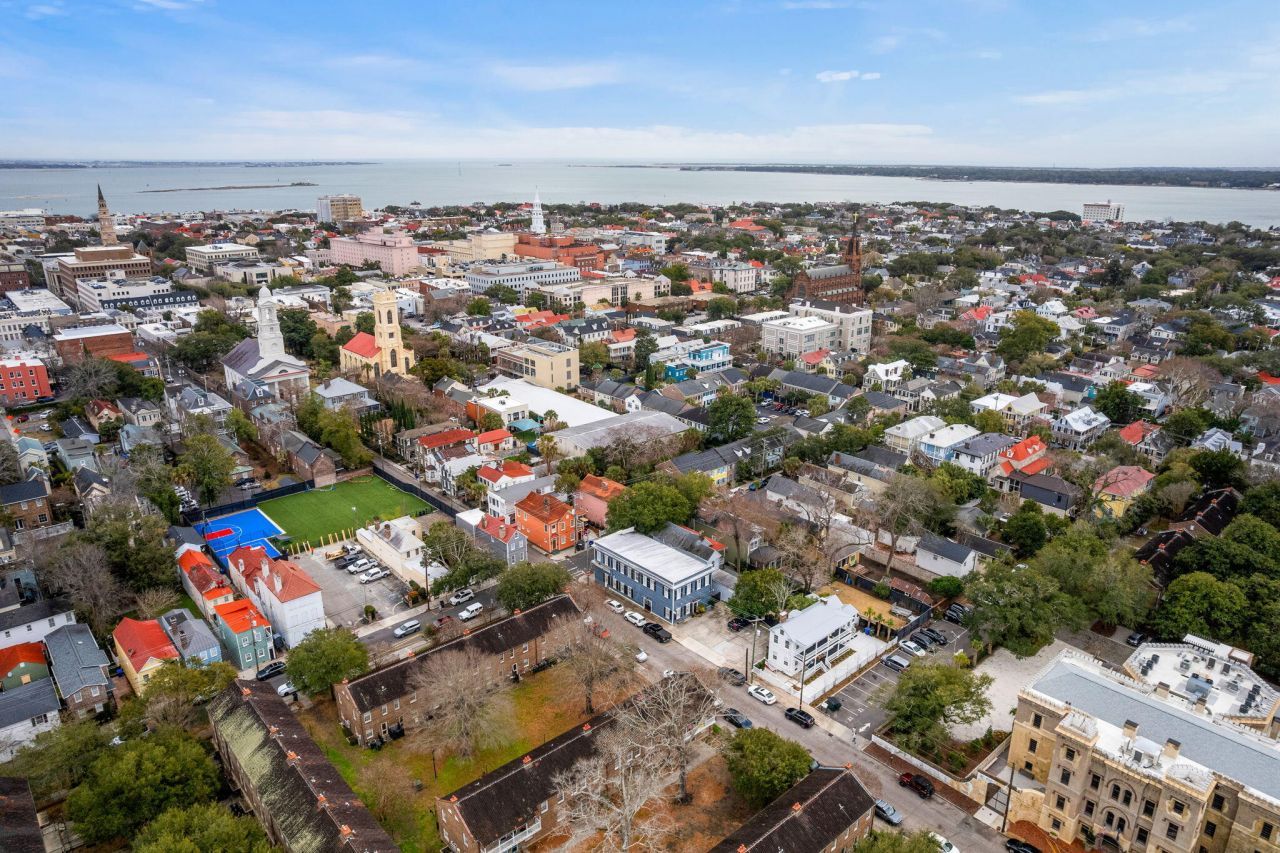 99 Logan Street Photo 37