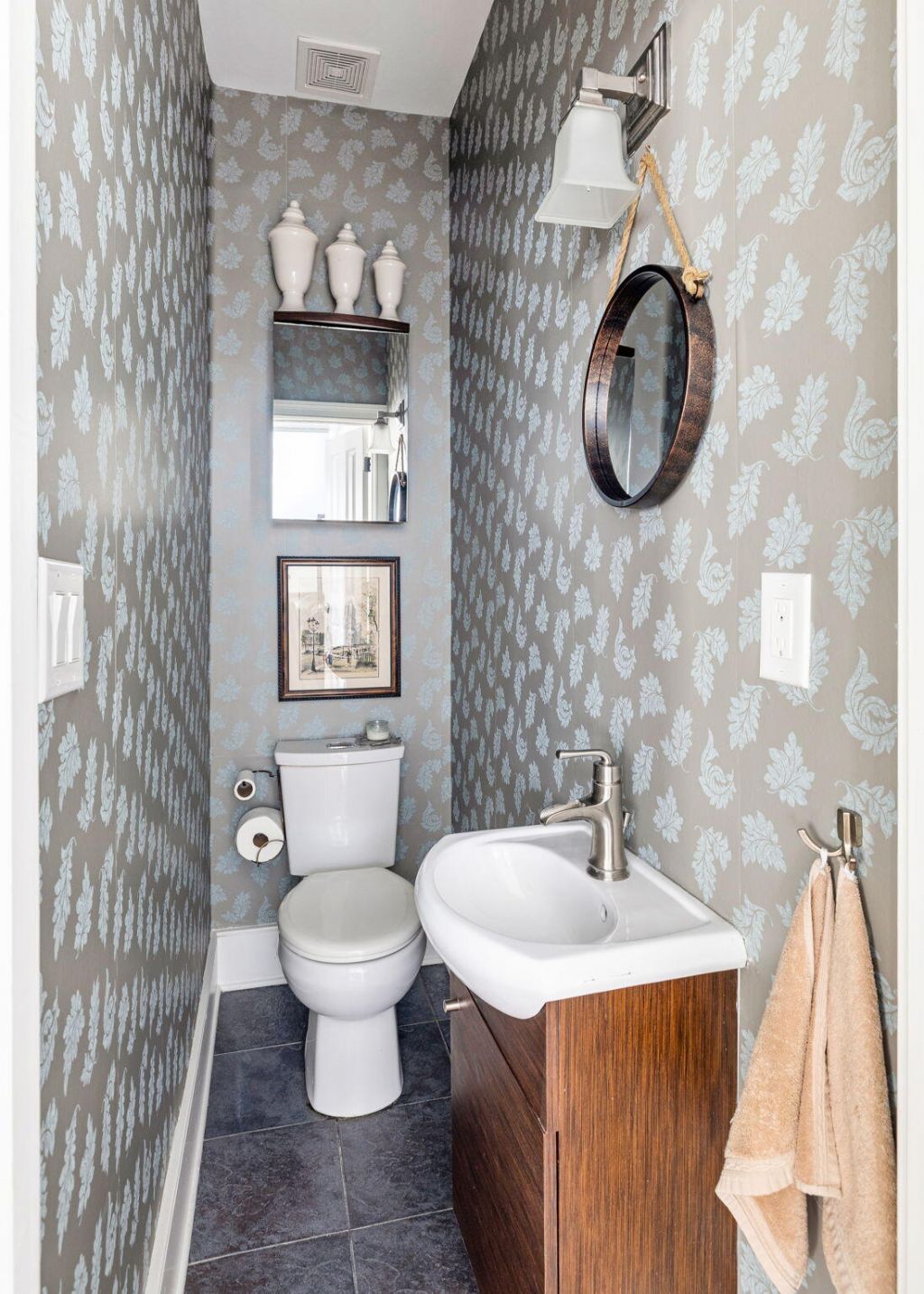 99 Logan Street Photo 8