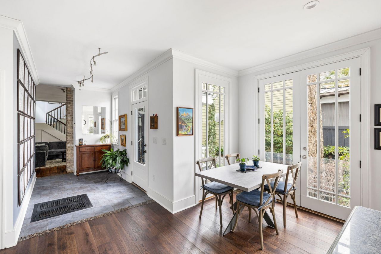 99 Logan Street Photo 9