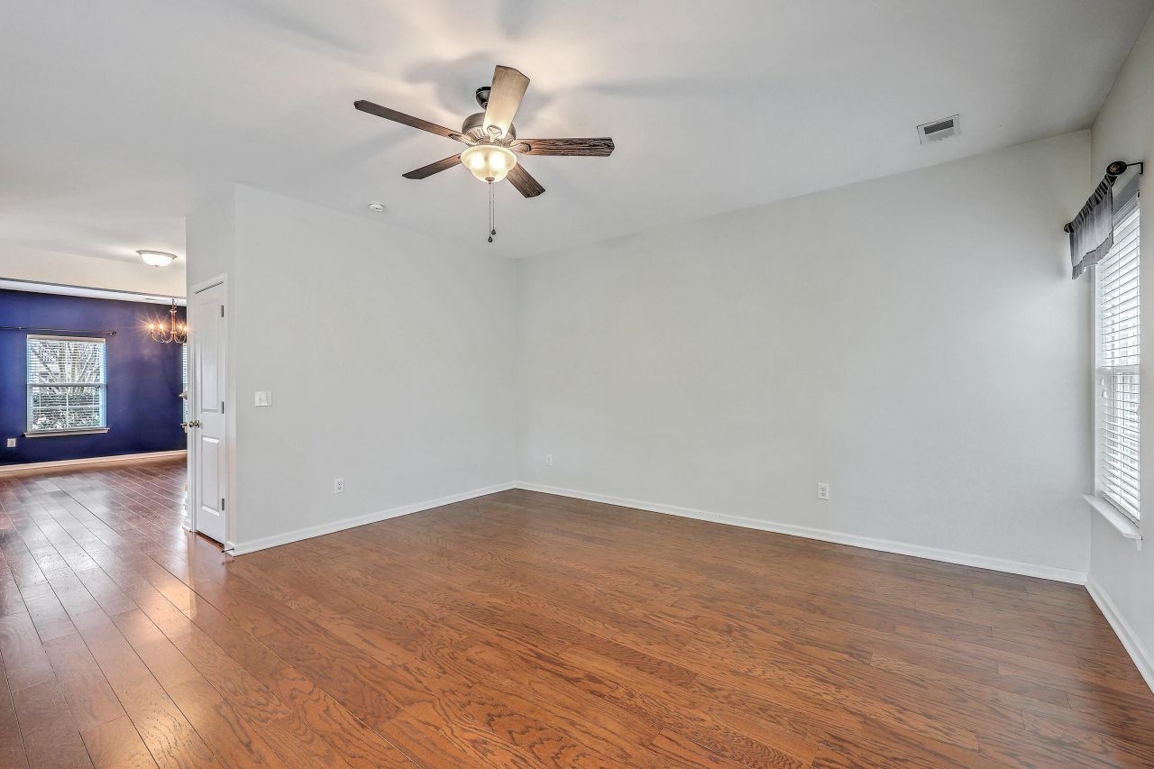 1531 Thoroughbred Boulevard Photo 13