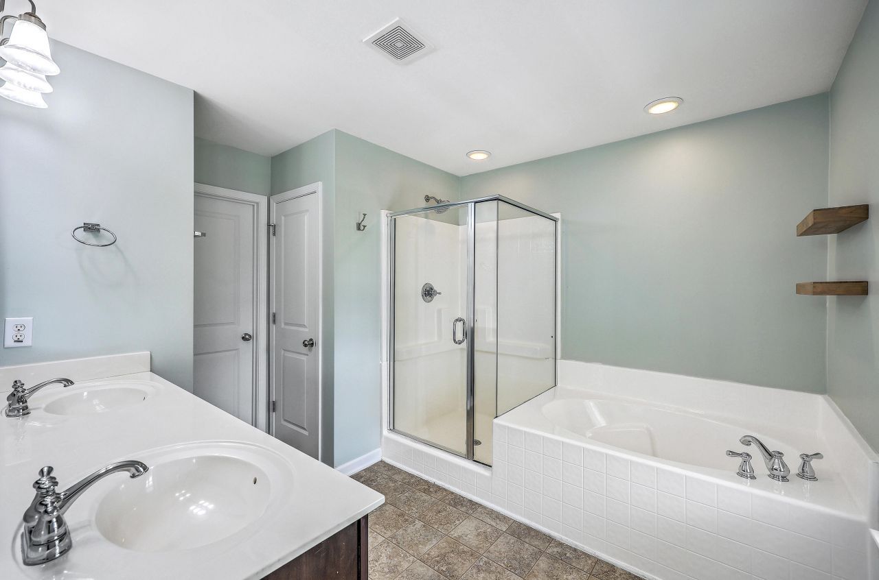 1531 Thoroughbred Boulevard Photo 20