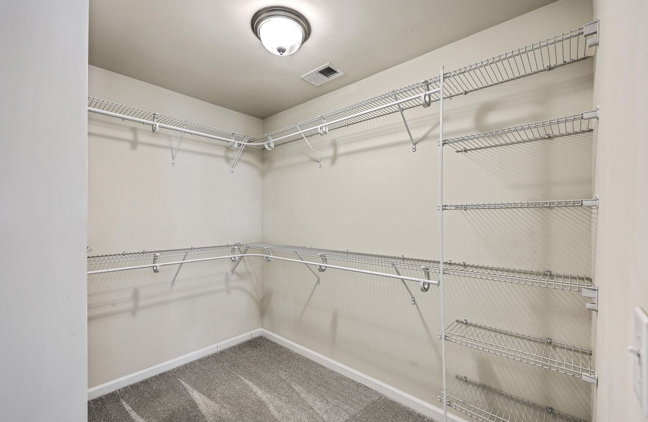 1531 Thoroughbred Boulevard Photo 22