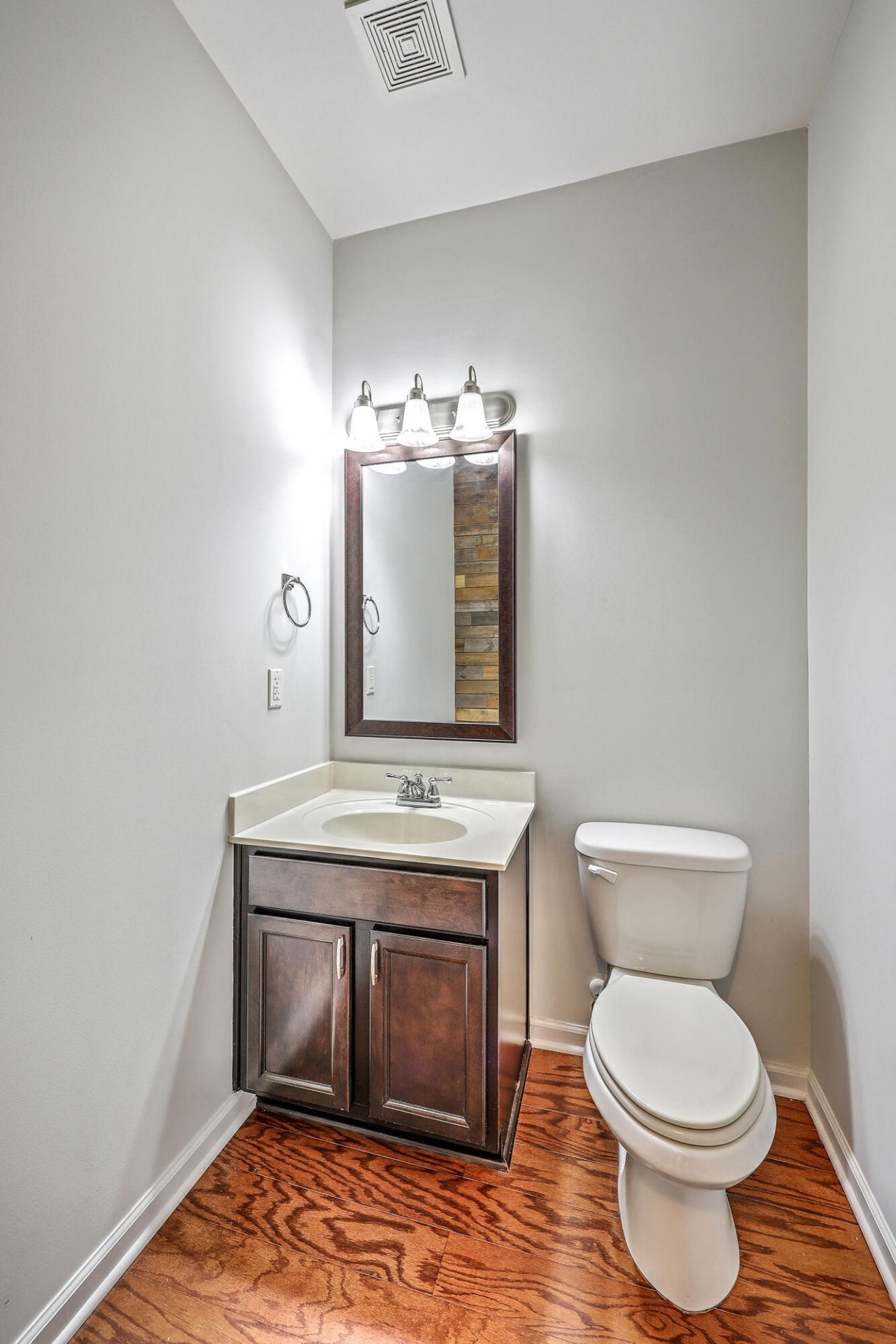 1531 Thoroughbred Boulevard Photo 27