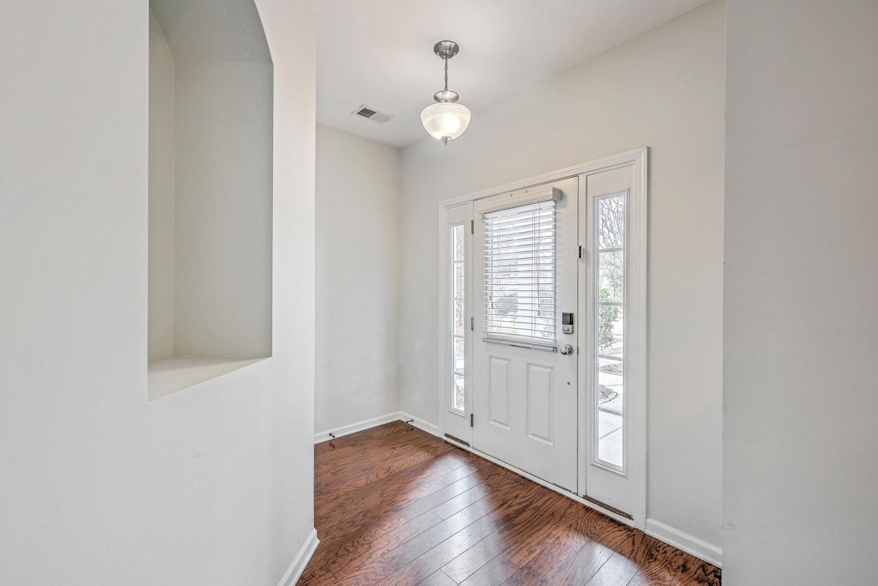 1531 Thoroughbred Boulevard Photo 3