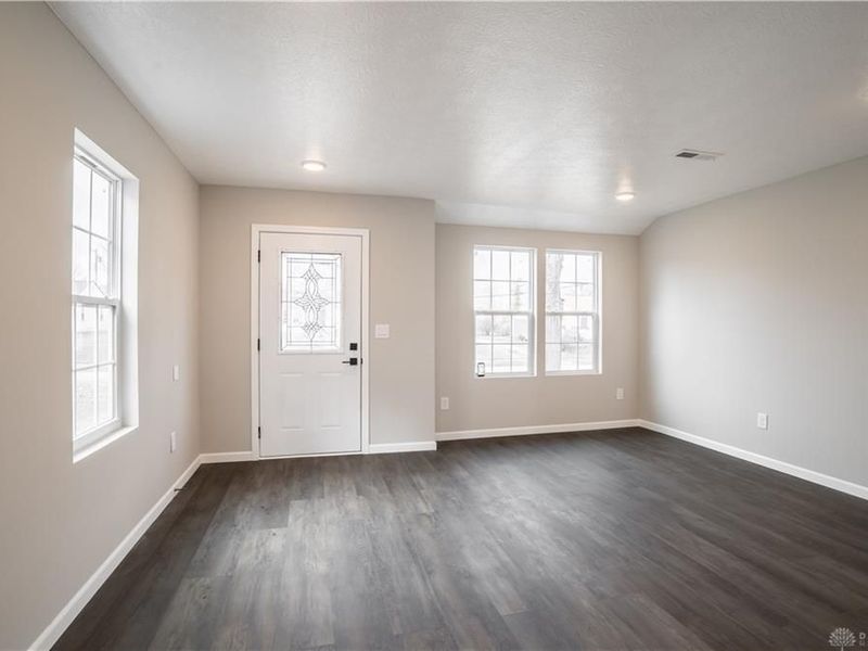 752 Cleverly Road, Dayton, OH 45417 Photo 4