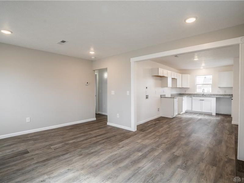 752 Cleverly Road, Dayton, OH 45417 Photo 6