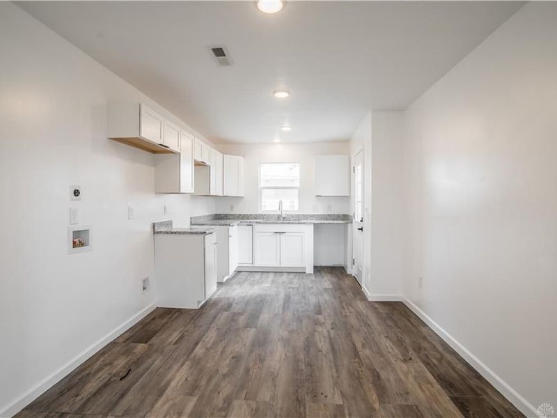 752 Cleverly Road, Dayton, OH 45417 Photo 7