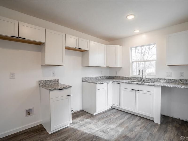 752 Cleverly Road, Dayton, OH 45417 Photo 8