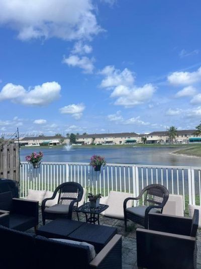 15243 SW 9th Way, Miami, FL 33194 Photo