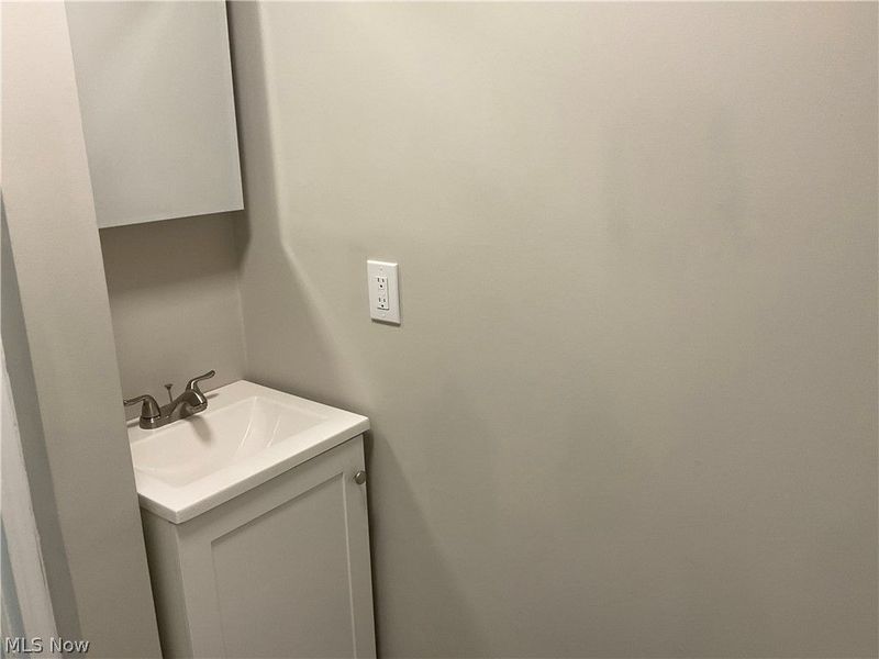 1432 Hazel Avenue, Madison, OH 44057 Photo 7