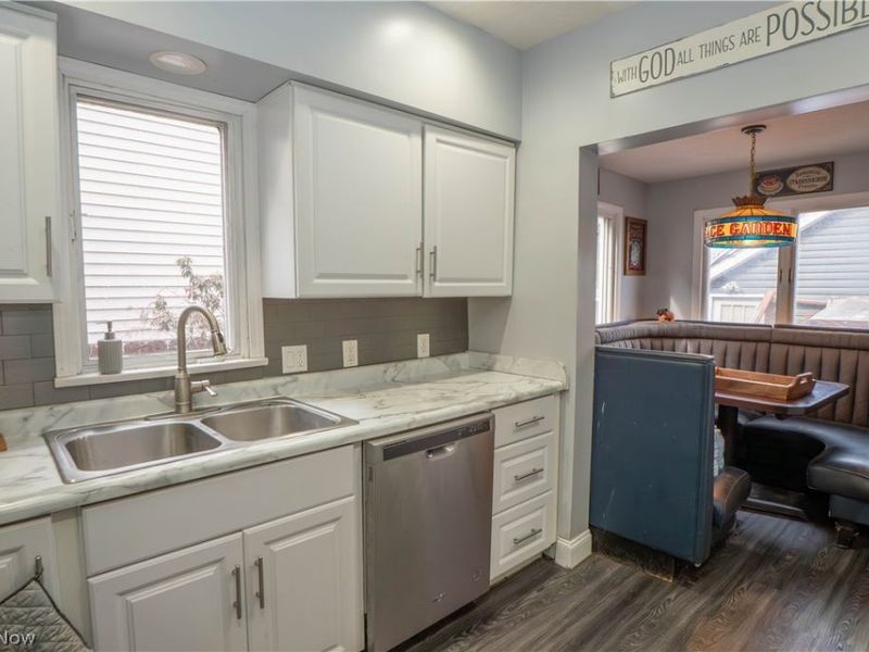 557 W Hopocan Avenue, Barberton, OH 44203 Photo 10