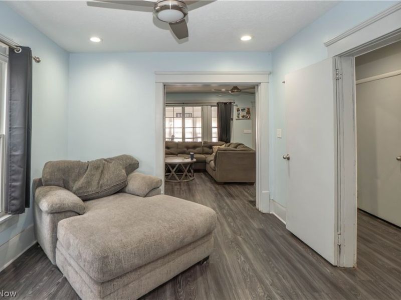 557 W Hopocan Avenue, Barberton, OH 44203 Photo 7