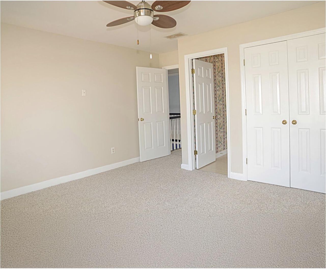 1560 Lee Boulevard Photo 13