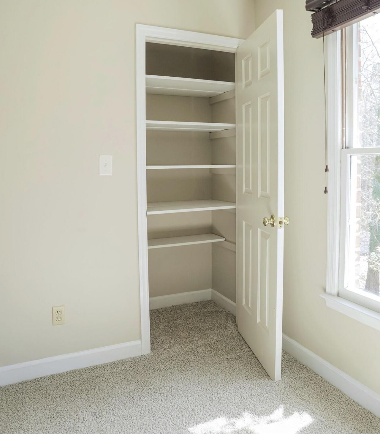 1560 Lee Boulevard Photo 14