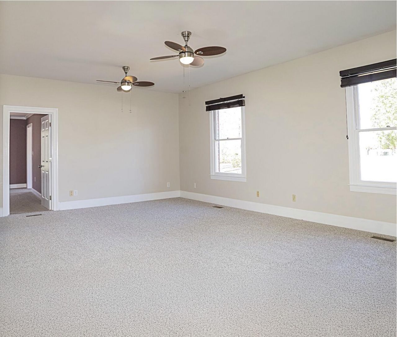 1560 Lee Boulevard Photo 24