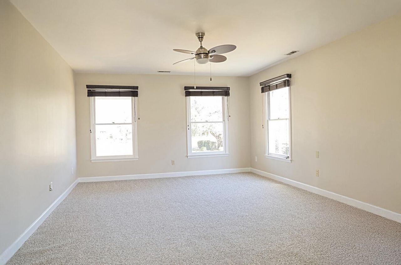 1560 Lee Boulevard Photo 26