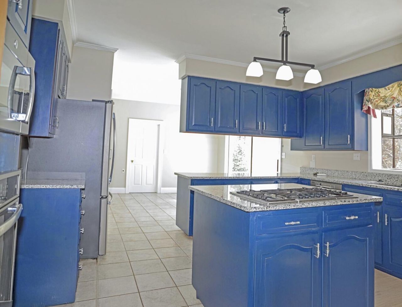 1560 Lee Boulevard Photo 28