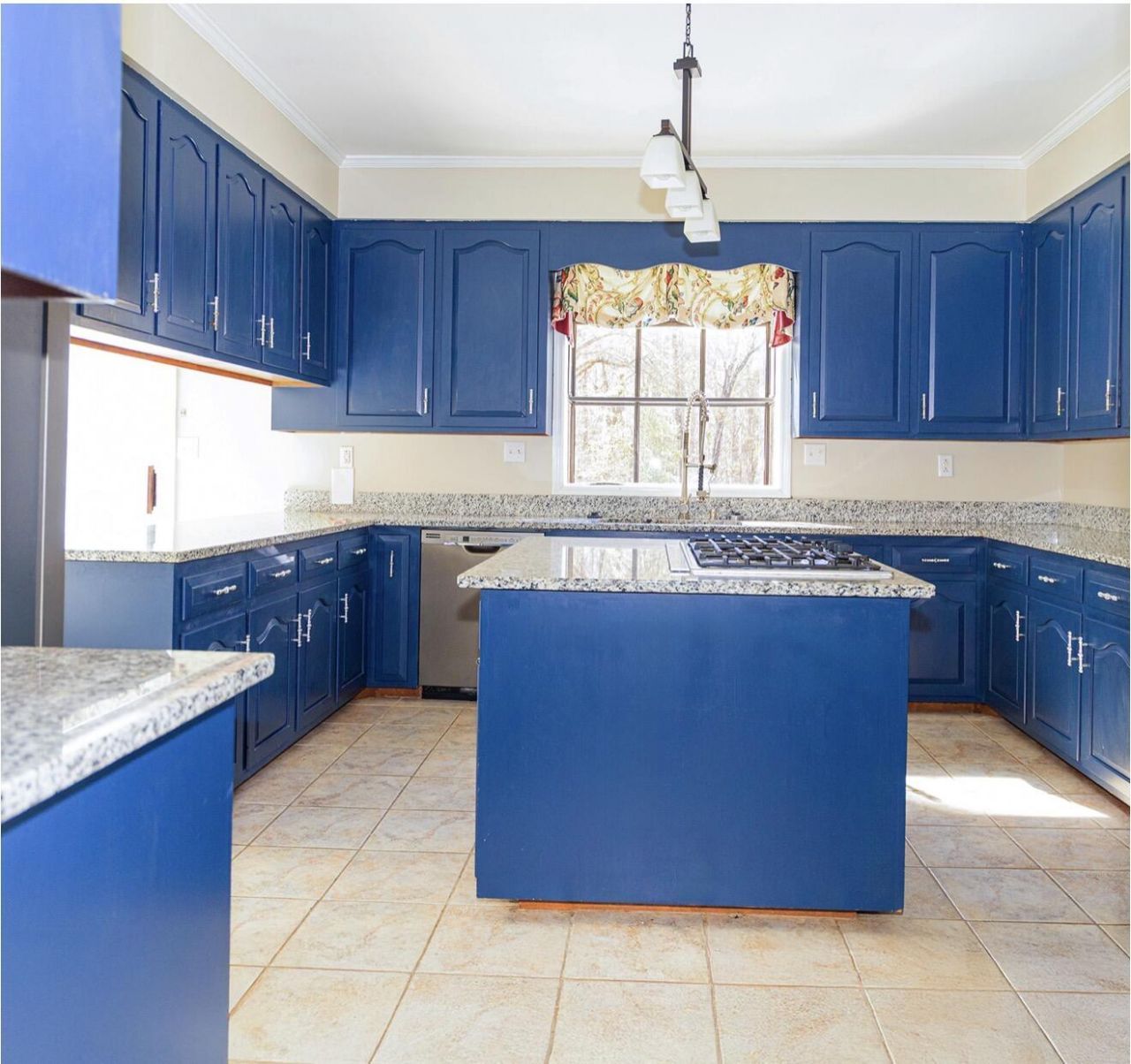 1560 Lee Boulevard Photo 29