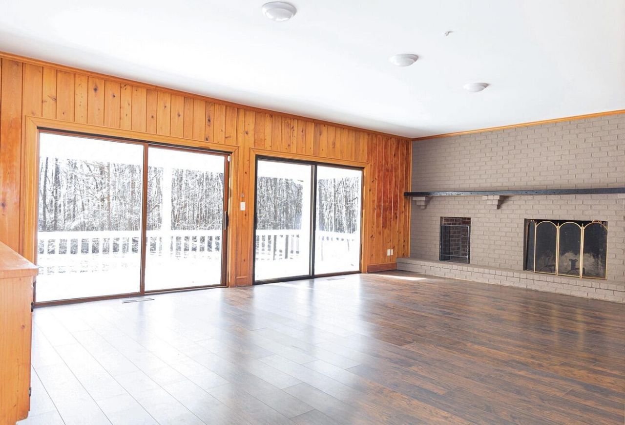 1560 Lee Boulevard Photo 37