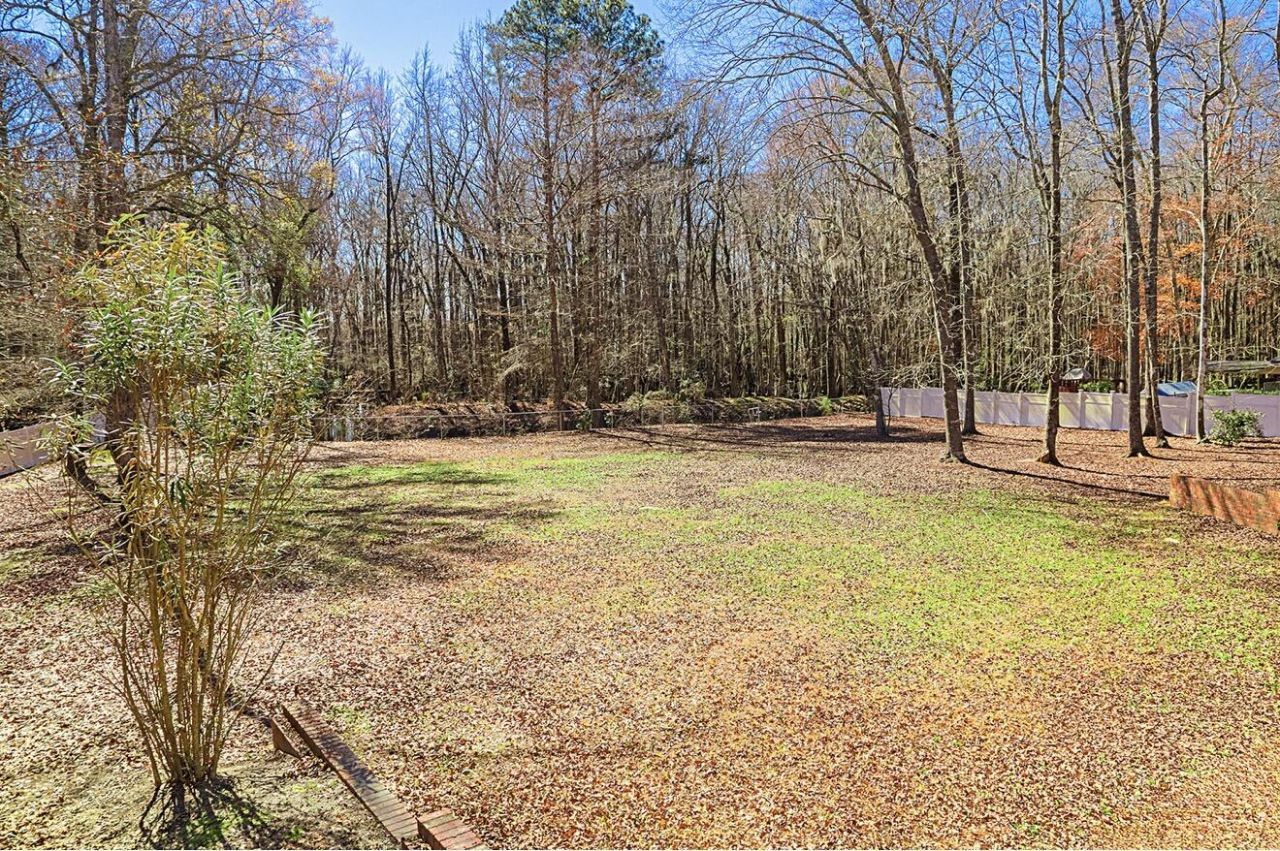 1560 Lee Boulevard Photo 39