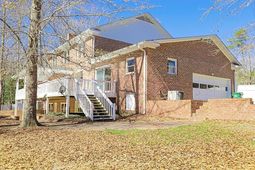 1560 Lee Boulevard photo 4