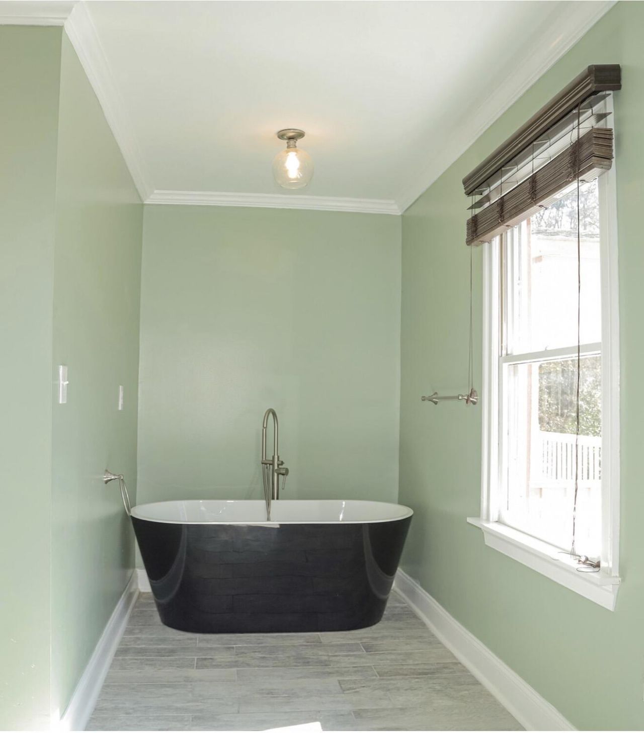 1560 Lee Boulevard Photo 8