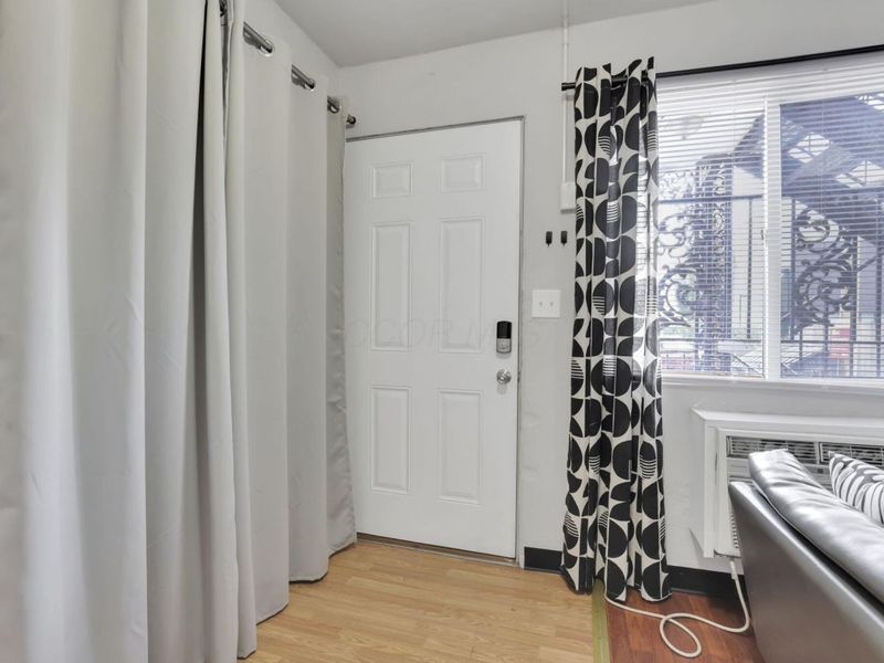 27 W 8th Avenue, Columbus, OH 43201 Photo 10