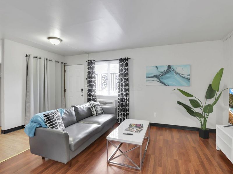 27 W 8th Avenue, Columbus, OH 43201 Photo 7