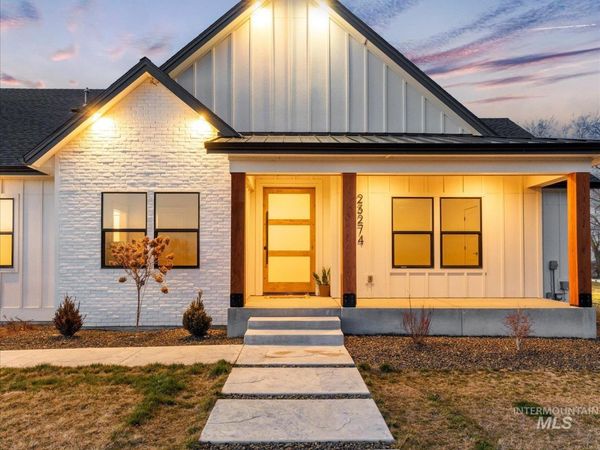 23274 Stonewater Ln, Greenleaf, ID 83676