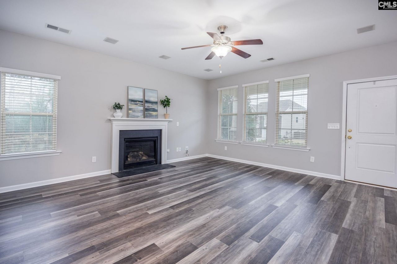 355 Tannery Way  Photo 6