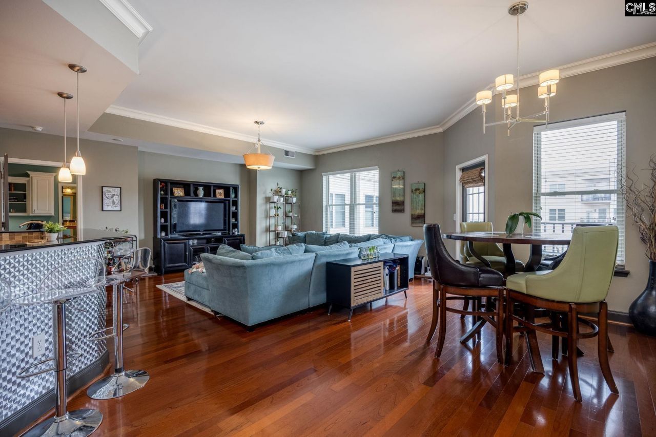 601 Main Street Photo 5