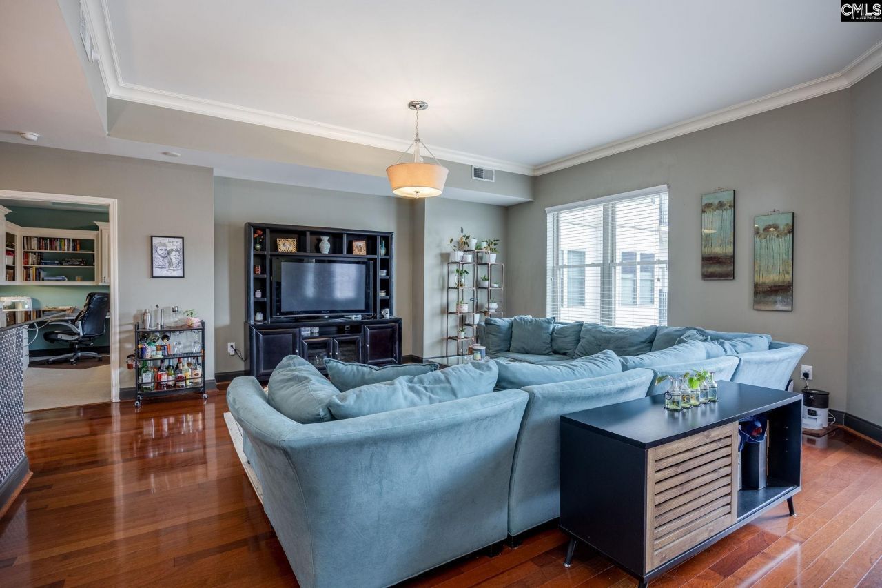 601 Main Street Photo 6