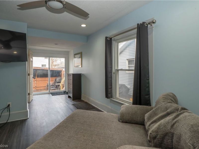 557 W Hopocan Avenue, Barberton, OH 44203 Photo 12