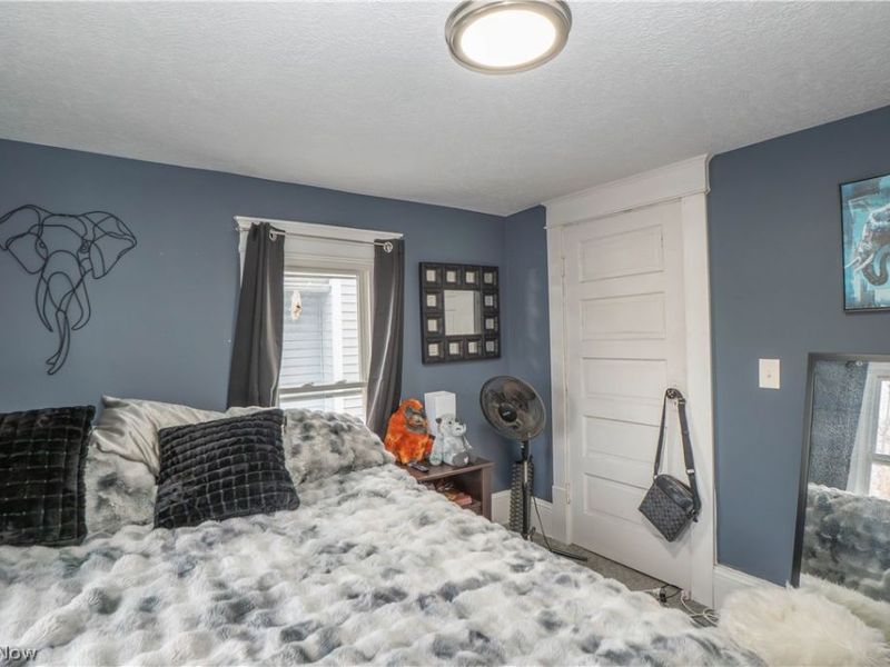 557 W Hopocan Avenue, Barberton, OH 44203 Photo 22