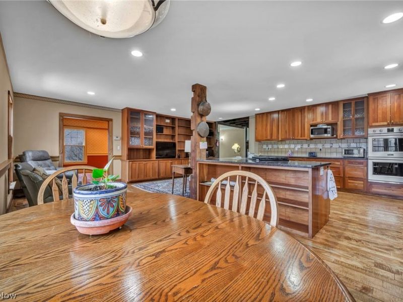 8051 Euclid Chardon Road, Kirtland, OH 44094 Photo 10