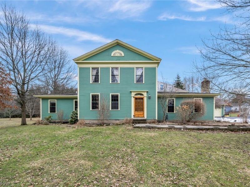 8051 Euclid Chardon Road, Kirtland, OH 44094 Photo 2