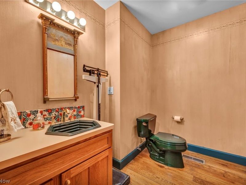 8051 Euclid Chardon Road, Kirtland, OH 44094 Photo 23