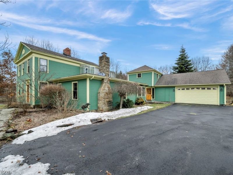 8051 Euclid Chardon Road, Kirtland, OH 44094 Photo 4