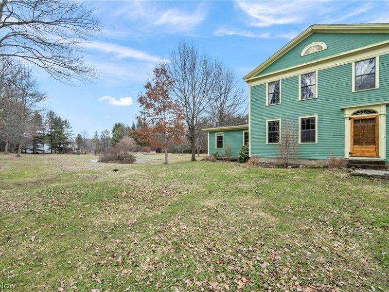 8051 Euclid Chardon Road, Kirtland, OH 44094 Photo 5