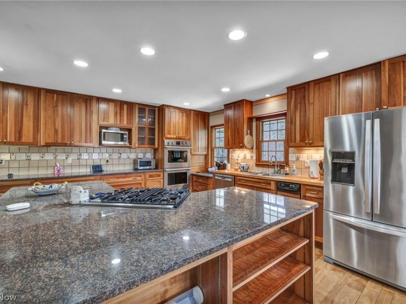 8051 Euclid Chardon Road, Kirtland, OH 44094 Photo 8