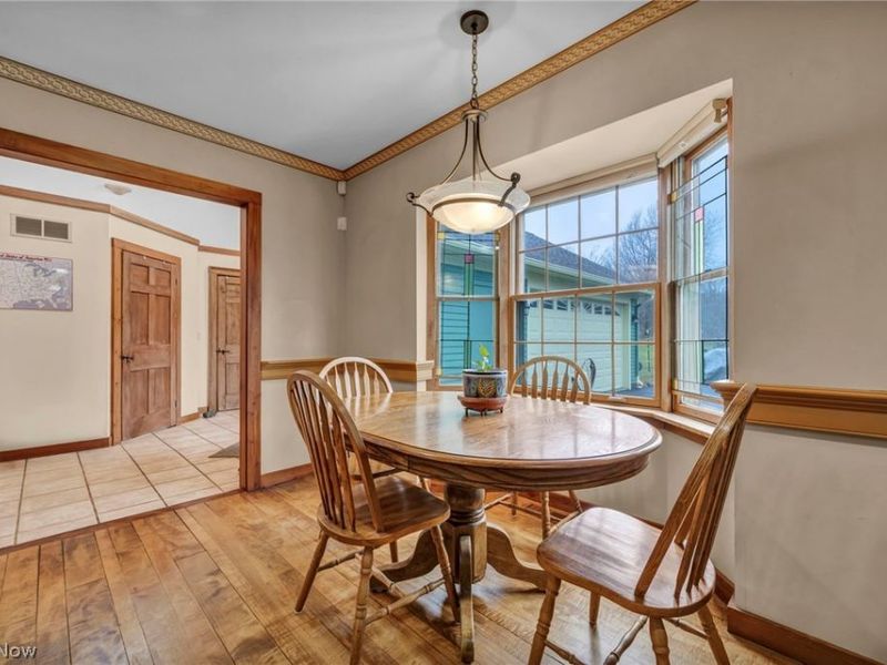 8051 Euclid Chardon Road, Kirtland, OH 44094 Photo 9