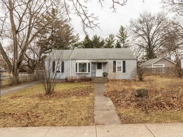 105 Traube Avenue, Downers Grove, IL 60515