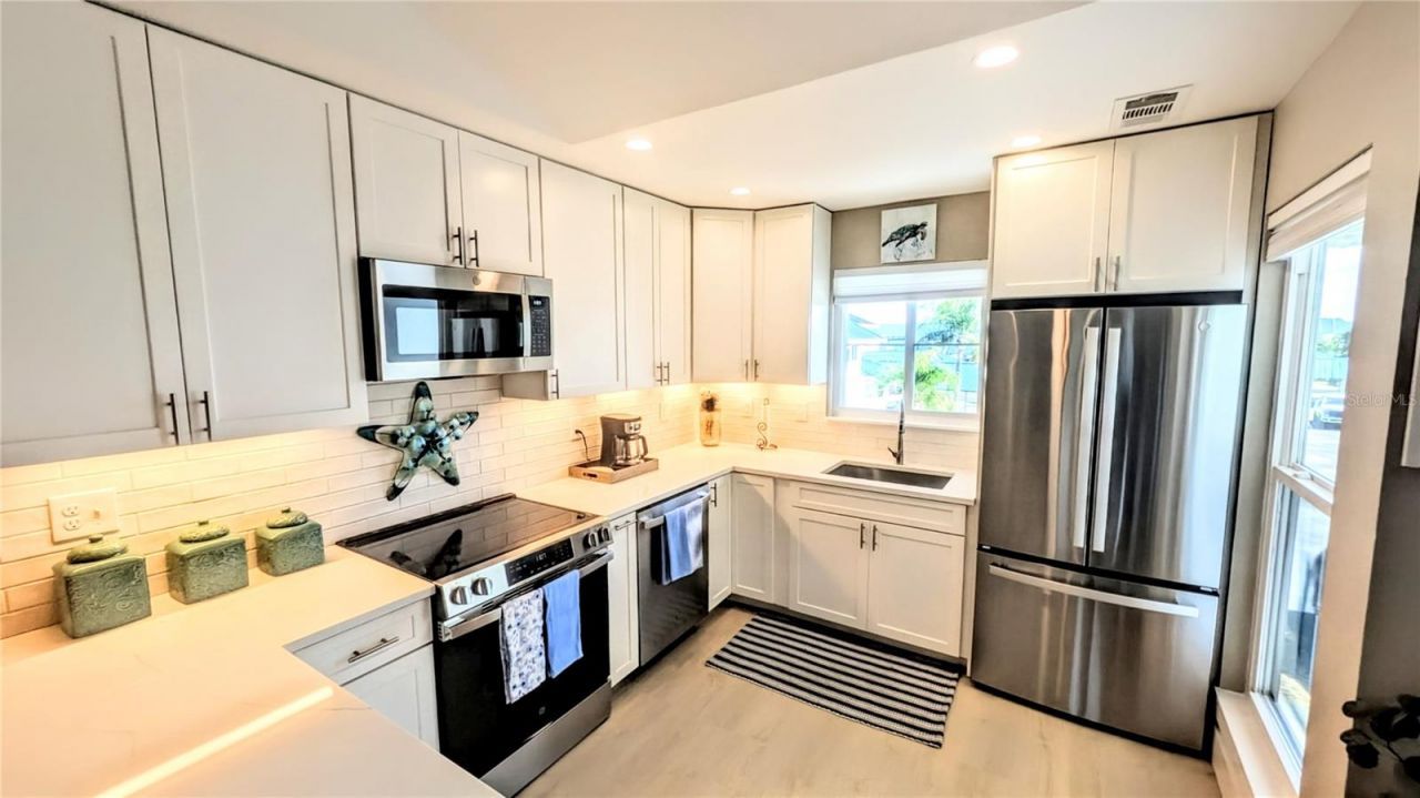 958 Sandpiper Circle, Unit 958, Bradenton, FL 34209 Photo