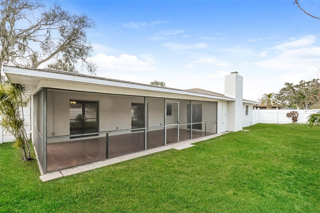 8419 Brandeis Circle E, Sarasota, FL 34243 Photo