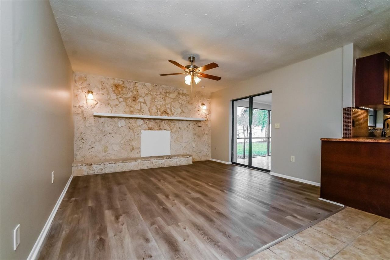 8419 Brandeis Circle E, Sarasota, FL 34243 Photo