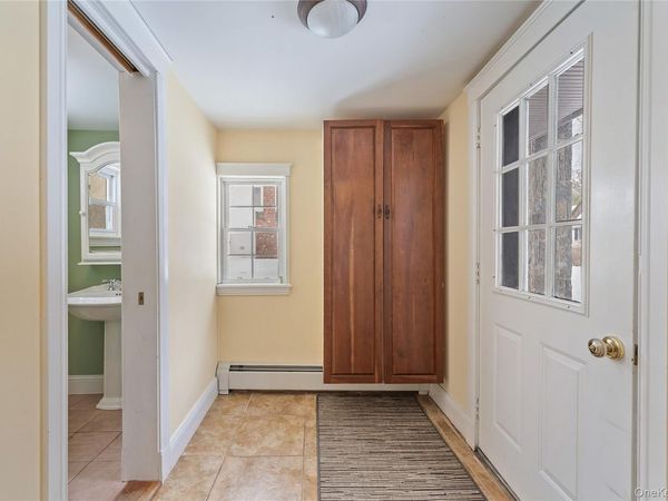 25 Eiler Lane, Irvington, NY 10533