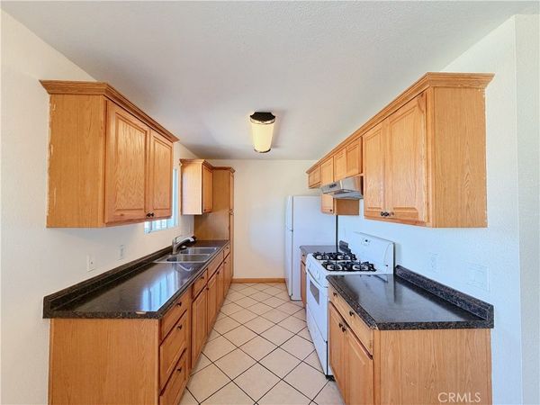 5834 Ferguson Dr, Unit B, Commerce, CA 90022