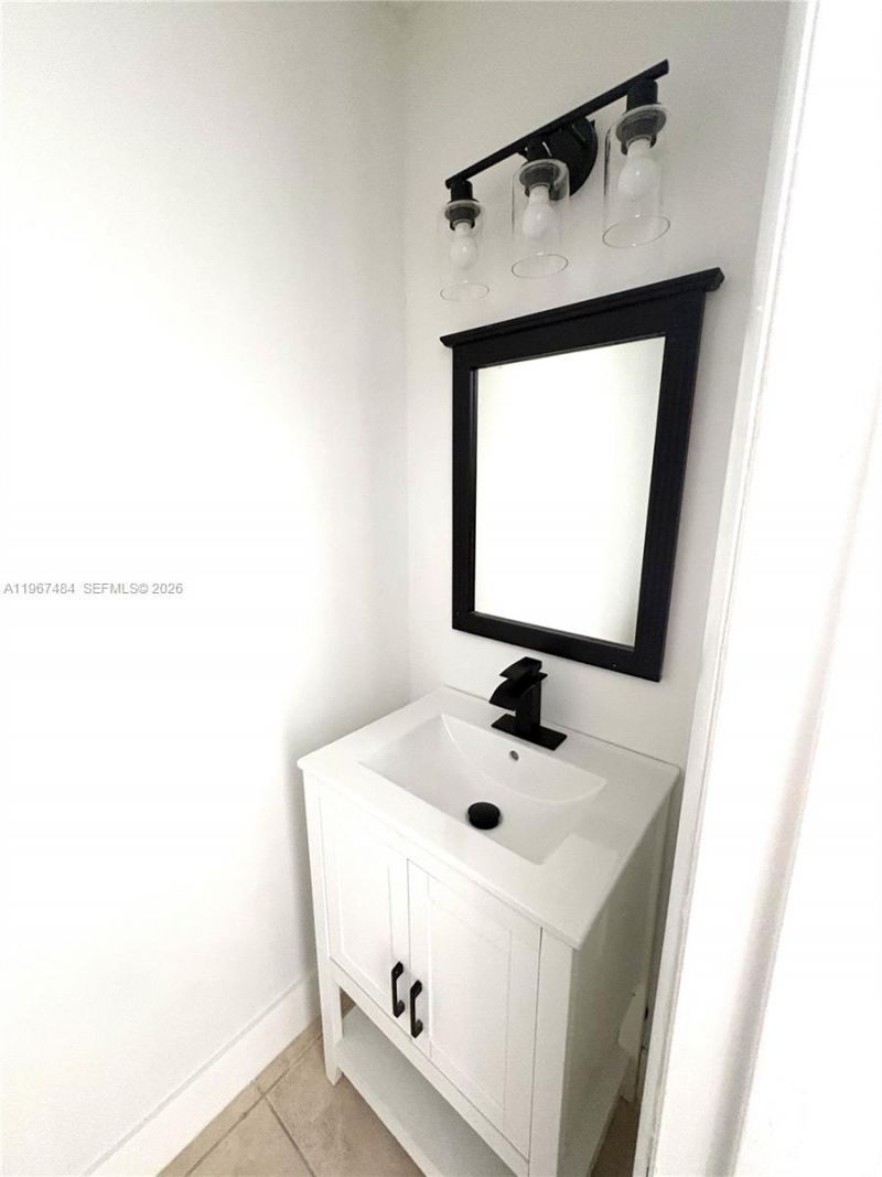 3743 NW 122nd Ter , Sunrise, FL 33323 Photo